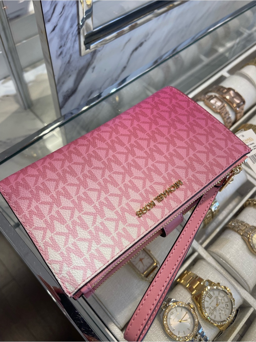 MICHAEL KORS JST Lg Double Zip Ombré Signature Logo Wristlet Phone
Carnation
NWT - Picture 6 of 16